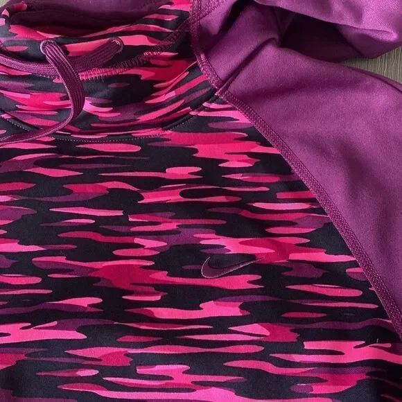 Nike Hoodie Pullover Therma Fit Pink Purple Camo Active Jacket Women’s Size M - Picture 6 of 11